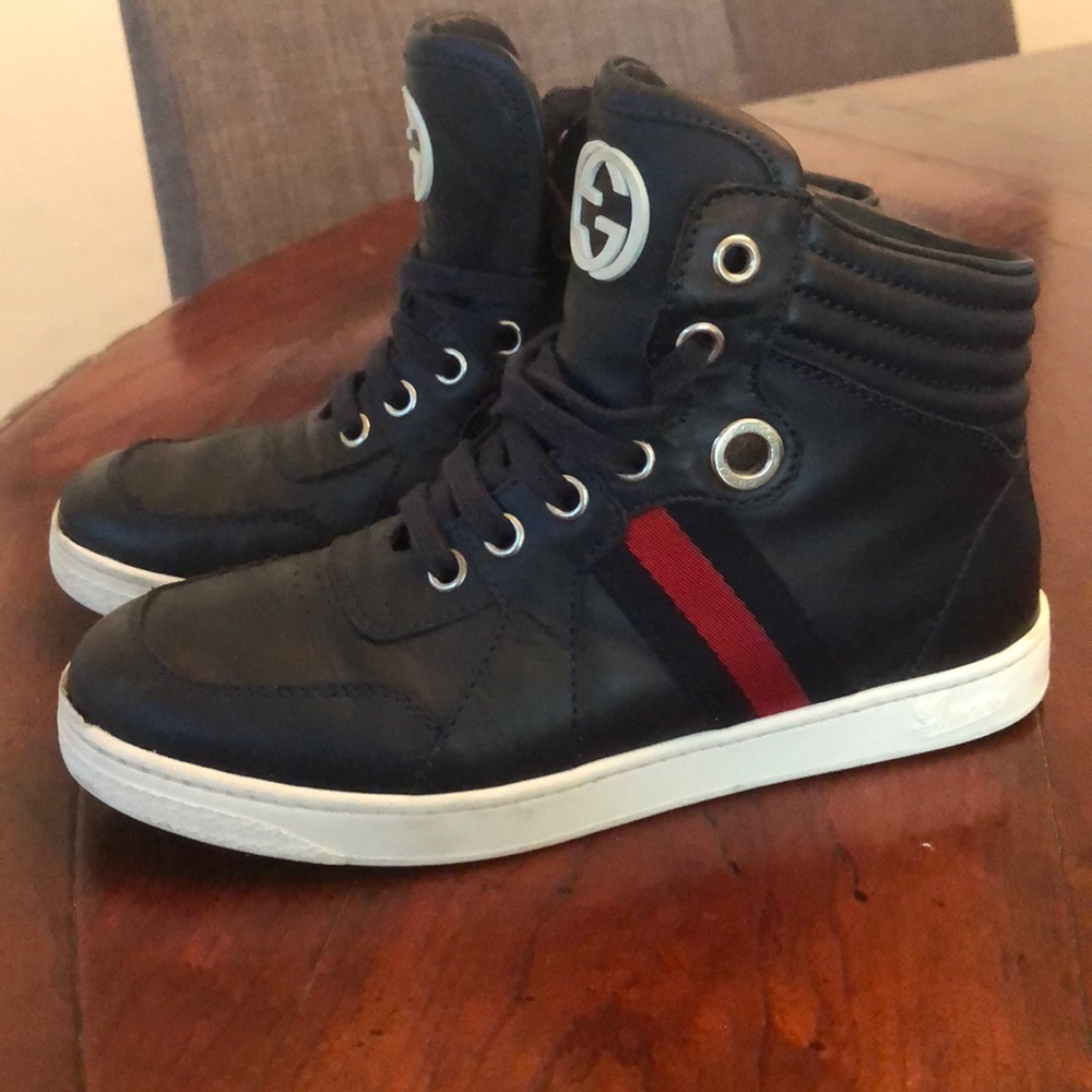 EXCLUSIVE! GUCCI! AUTHENTIC! SZ 33